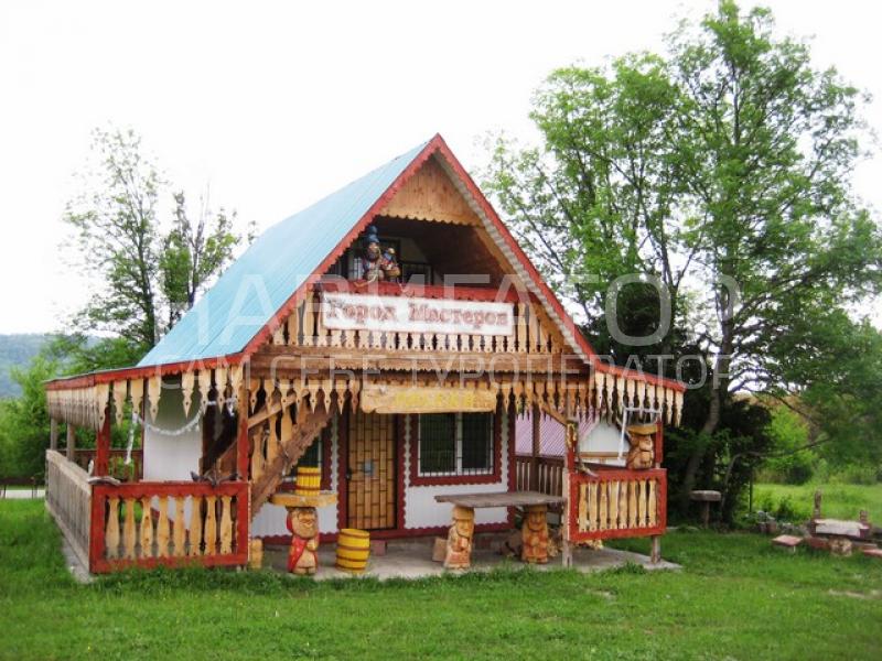 ЛЕСНАЯ ПОЛЯНА - туристическая база в Автодорога Даховская - Лаго-Наки