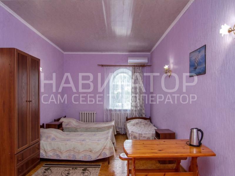 У Александра - гостевой дом в Южная Озереевка пос.