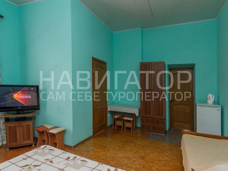 У Александра - гостевой дом в Южная Озереевка пос.