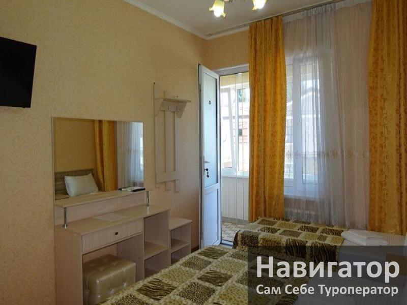 НА ЛЕНИНА 100 гостевой дом в Адлер