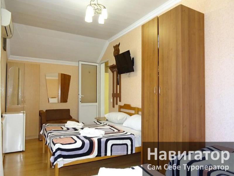 НА ЛЕНИНА 100 гостевой дом в Адлер