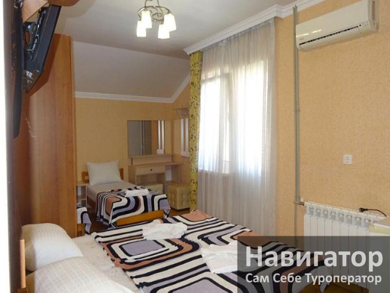НА ЛЕНИНА 100 гостевой дом в Адлер