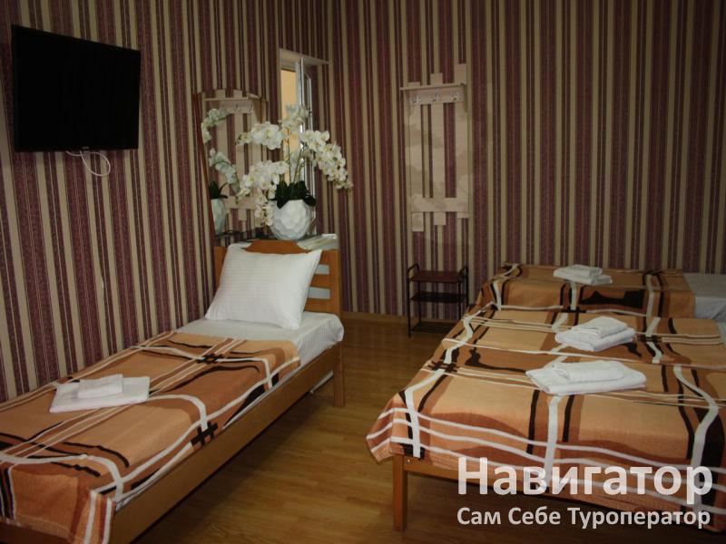 НА ЛЕНИНА 100 гостевой дом в Адлер