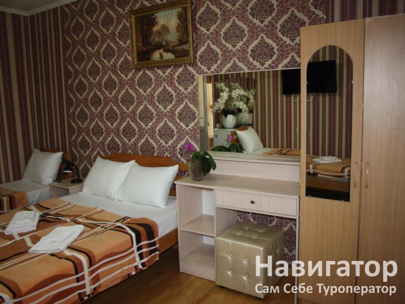 НА ЛЕНИНА 100 гостевой дом в Адлер