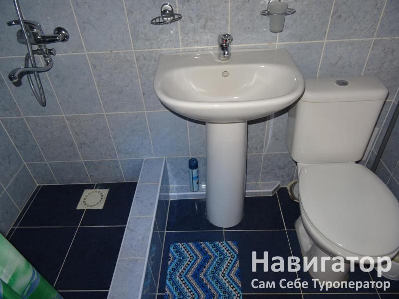 НА ЛЕНИНА 100 гостевой дом в Адлер