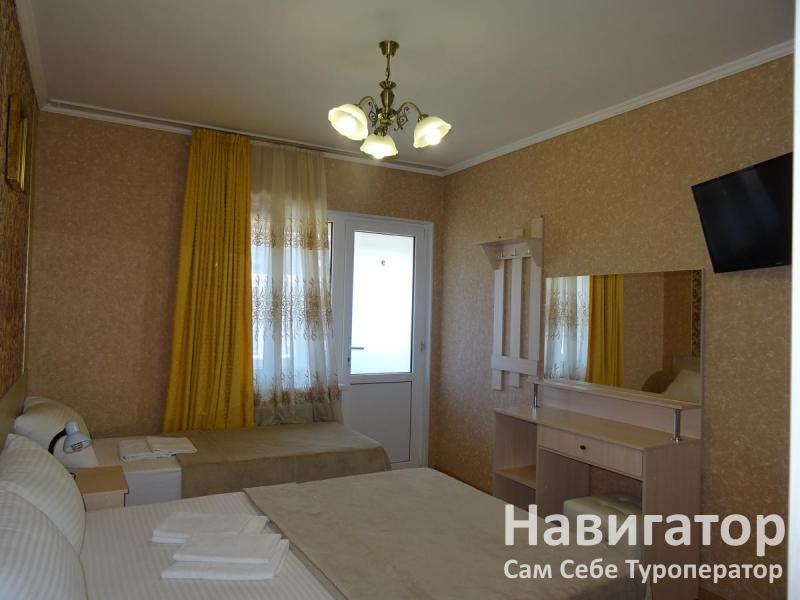 НА ЛЕНИНА 100 гостевой дом в Адлер