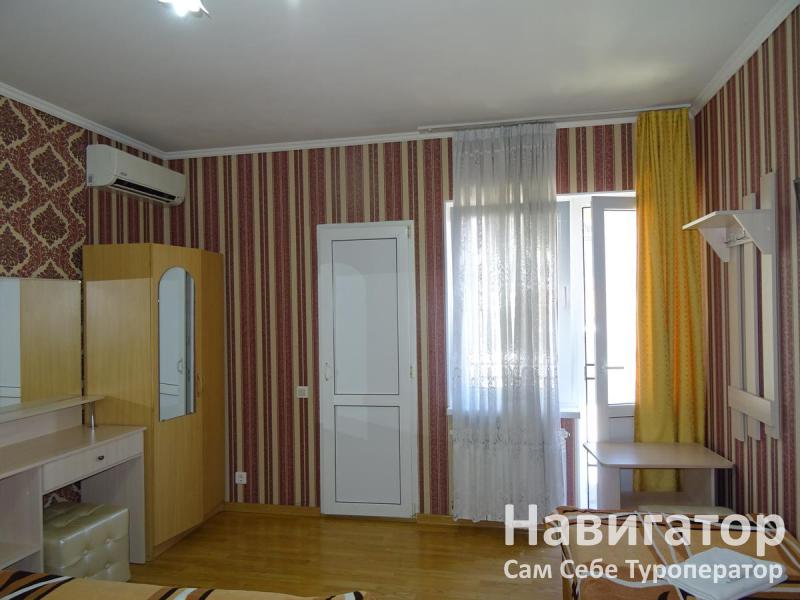 НА ЛЕНИНА 100 гостевой дом в Адлер