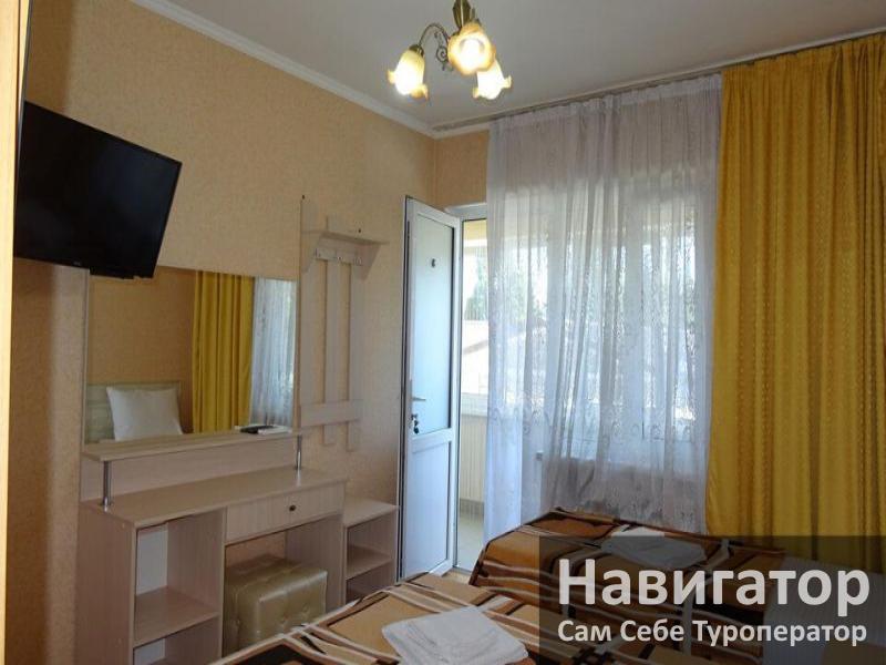 НА ЛЕНИНА 100 гостевой дом в Адлер