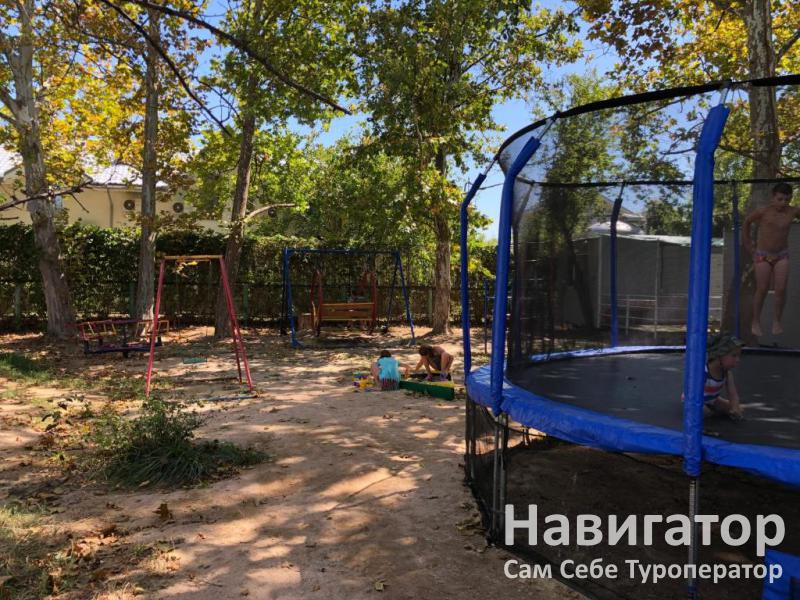 ЛОТОС - база отдыха в Голубицкая