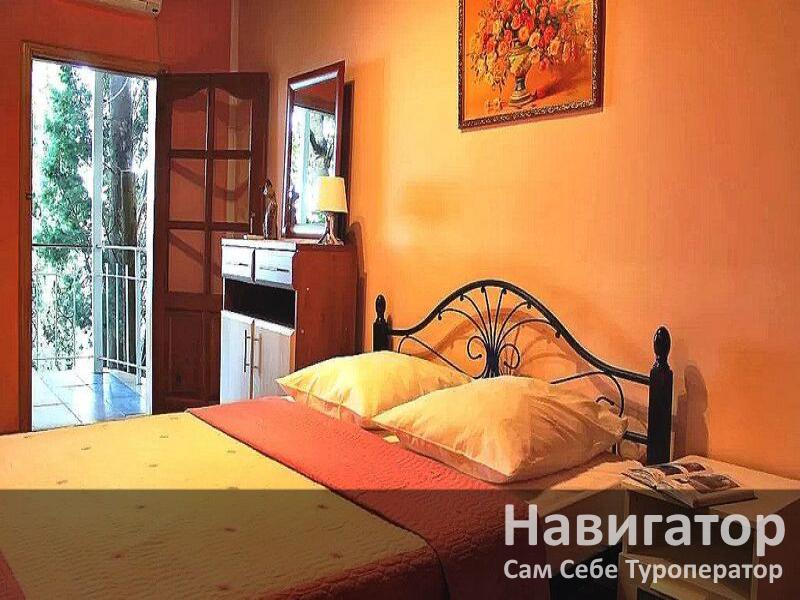 РАДМИР - гостевой дом в Алупка