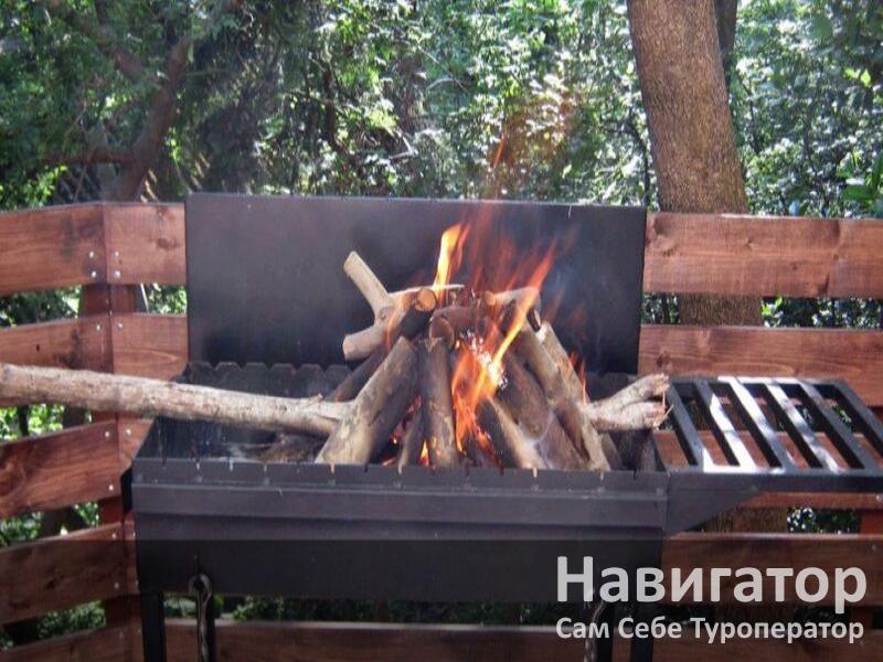 ЧЕРНОЕ МОРЕ - гостевой дом в Алупка