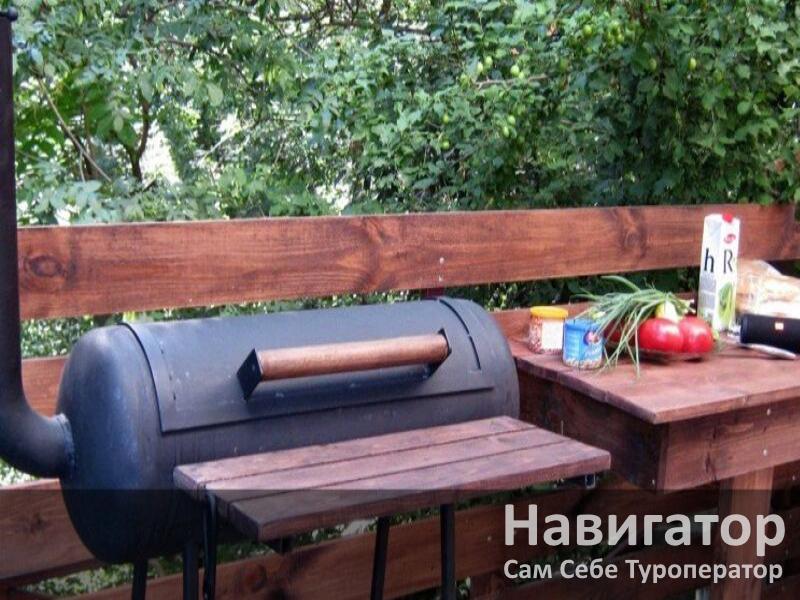 ЧЕРНОЕ МОРЕ - гостевой дом в Алупка