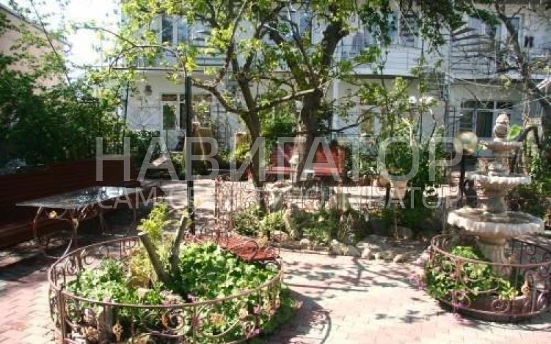 ЛЕТУЧАЯ МЫШЬ - гостиница в Алушта
