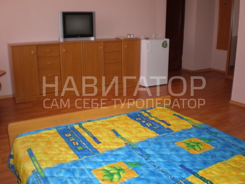 КРЫМСКИЕ ЗОРИ - частный комплекс в Саки