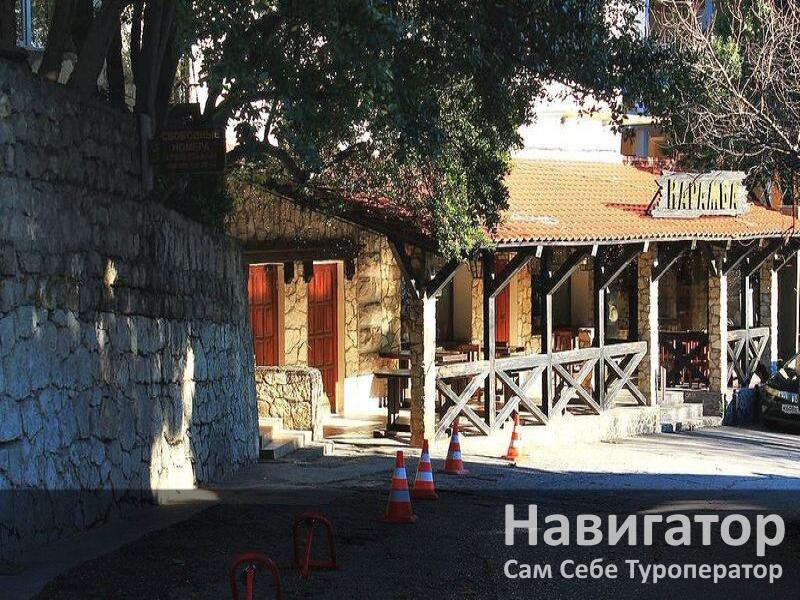 ЛЕТНИЙ ДВОРИК - пансионат в Алупка