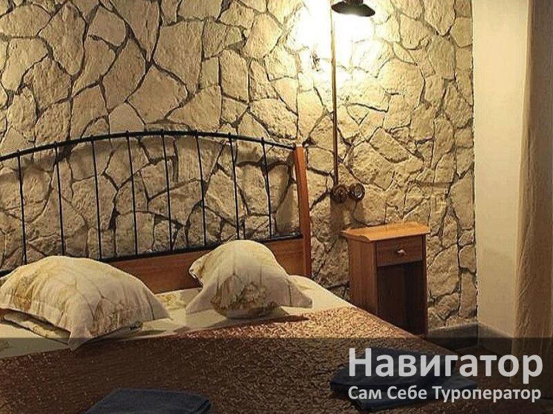 ЛЕТНИЙ ДВОРИК - пансионат в Алупка