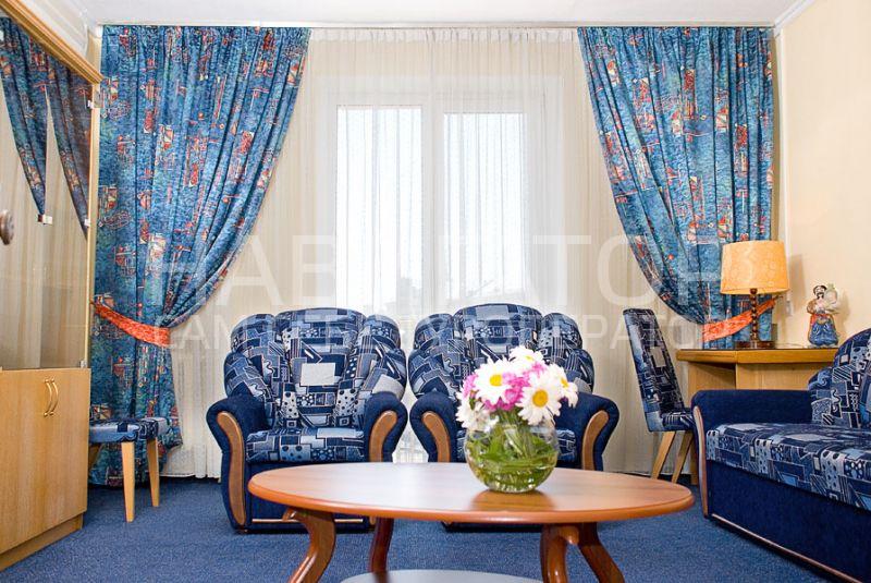 КАЗАЦКИЙ - отель в Киев