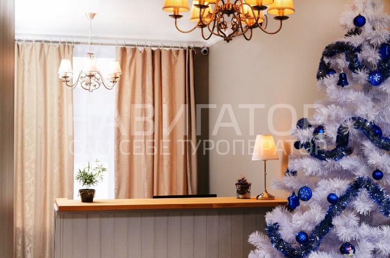 CHALET DE PROVENCE BUSINESS HOTEL (Шале де Прованс Бизнес Отель) - отель в Санкт-Петербург