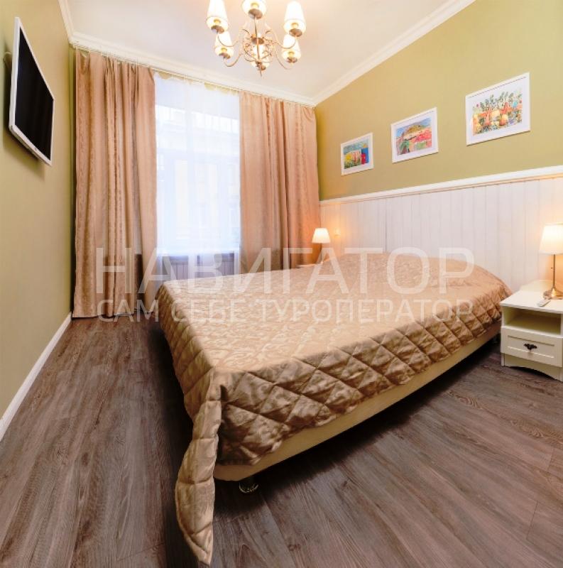 CHALET DE PROVENCE BUSINESS HOTEL (Шале де Прованс Бизнес Отель) - отель в Санкт-Петербург