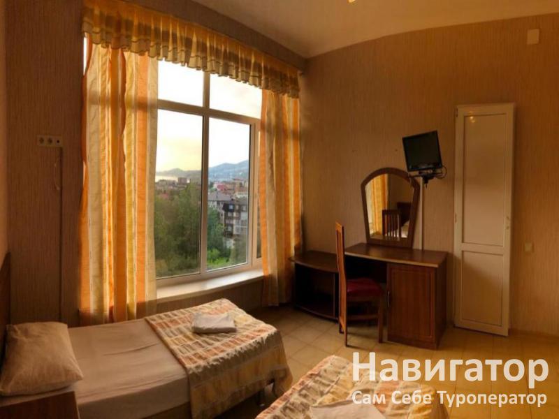 ДОМИК НА АКАЦИЯХ - гостевой дом в Адлер