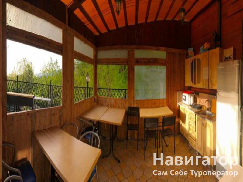 ДОМИК НА АКАЦИЯХ - гостевой дом в Адлер