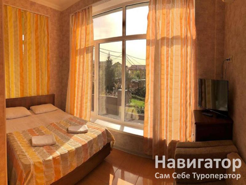 ДОМИК НА АКАЦИЯХ - гостевой дом в Адлер