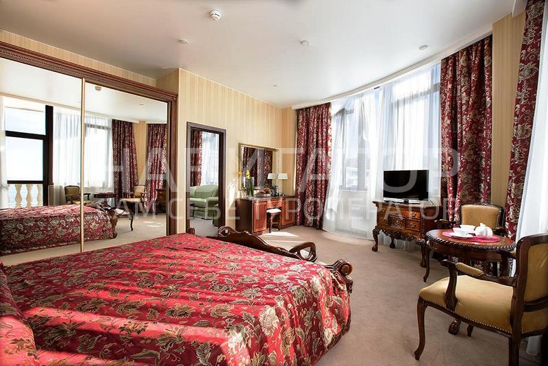 DOLPHIN - hotel*** в Центр