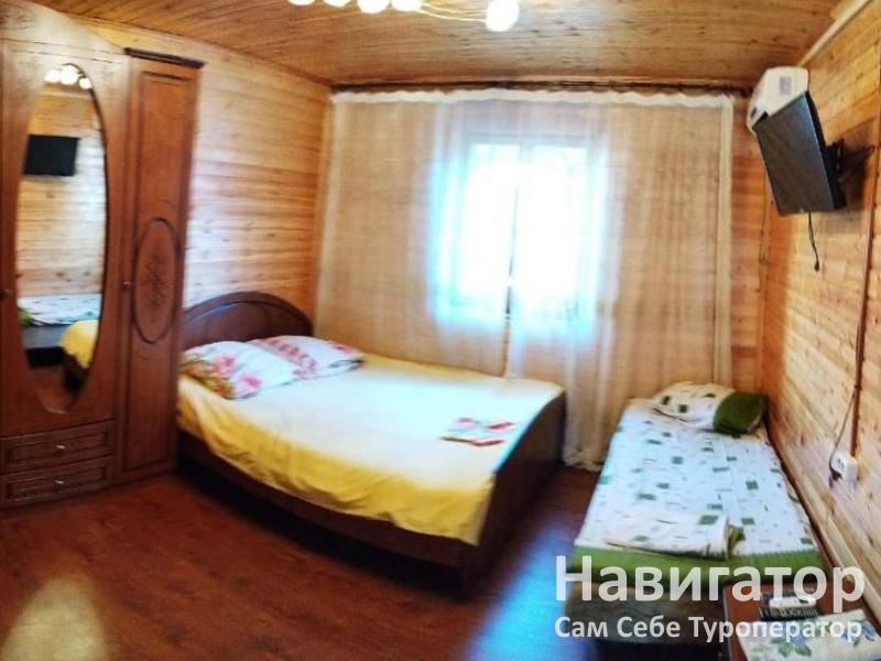 СОЛНЕЧНЫЙ - гостевой дом в Пицунда