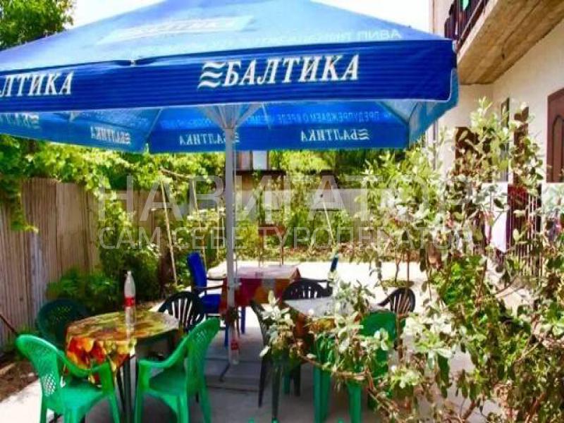 У АРТУРА гостевой дом в Гагра