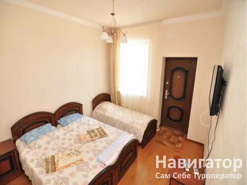 У АРТУРА гостевой дом в Гагра