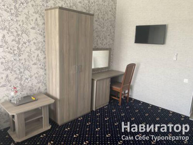 Старый замок - отель *** в Славянский район