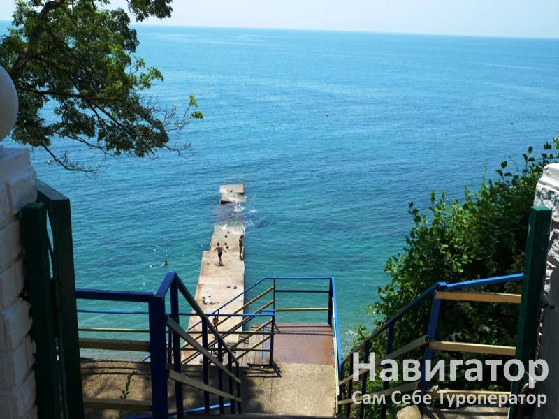 ЛАЗУРИТ- база отдыха в Агой