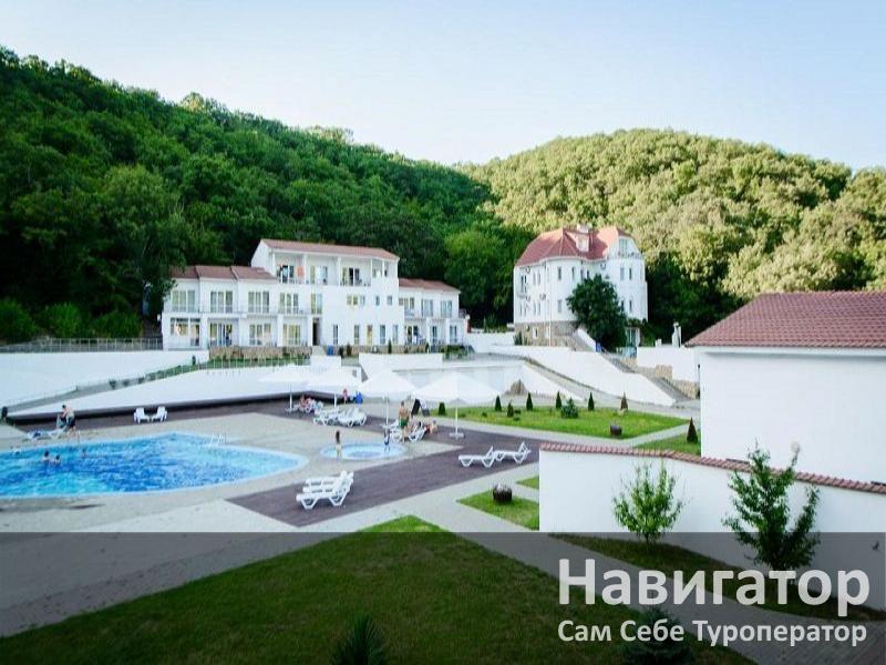 КРУГЛОЕ ОЗЕРО - база отдыха в Абрау-Дюрсо КРУГЛОЕ ОЗЕРО - база отдыха в Абрау-Дюрсо
