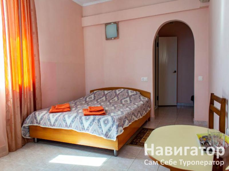 ГОЛУБОЙ ФАКЕЛ - база отдыха в Архипо-Осиповка