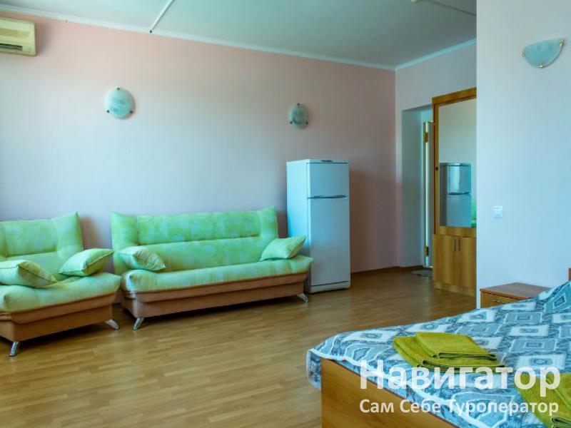 ГОЛУБОЙ ФАКЕЛ - база отдыха в Архипо-Осиповка