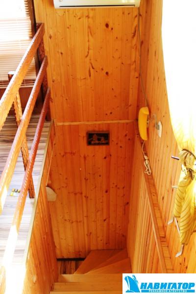 bungalo_lestnica.jpg